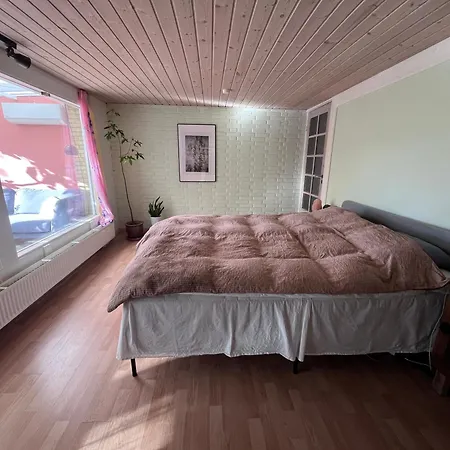 Peaceful Oro Getaway, Cozy With Garden & Holbæk