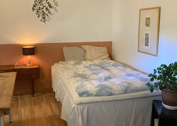 Villa Peaceful Oro Getaway, Cozy With Garden & Holbæk