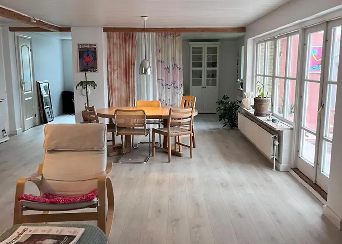 Peaceful Oro Getaway, Cozy With Garden & Villa