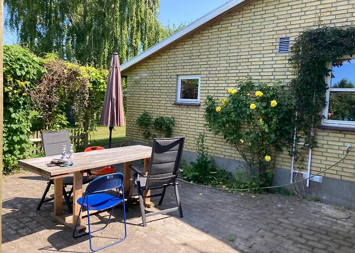 Peaceful Oro Getaway, Cozy With Garden & Villa